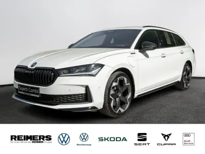 Neu Skoda Superb SportLine 204 PS (150 kW) 2026 Kristallweiß uni Kombi