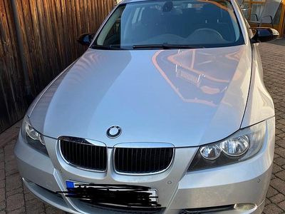 Gebraucht BMW 320 150 PS (110 kW) 2006 Silber Limousine