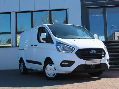 Gebraucht Ford 300 131 PS (96 kW) 2022 Weiß Van / Kleinbus