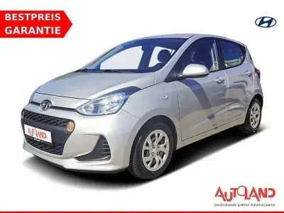 Gebraucht Hyundai i10 Trend 100 PS (73 kW) 2019 Silber Kleinwagen