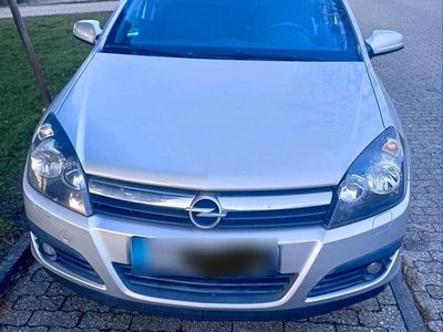 Gebraucht Opel Astra 105 PS (77 kW) 2006 Silber Limousine
