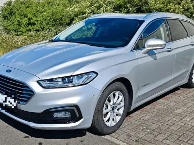 Gebraucht Ford Mondeo Titanium 140 PS (102 kW) 2019 Silber Kombi