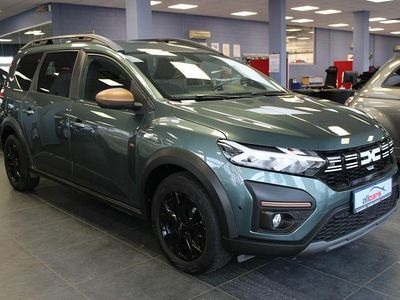 Gebraucht Dacia Jogger 110 PS (80 kW) 2024 Grün Van / Kleinbus