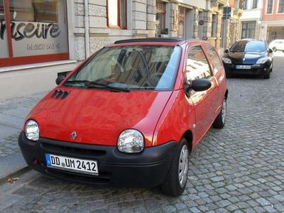Rot Gebraucht 2003 Renault Twingo Kleinwagen | 2.750 €