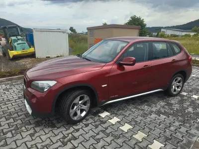 Gebraucht BMW X1 143 PS (105 kW) 2011 Rot SUV