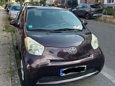 Toyota iQ
