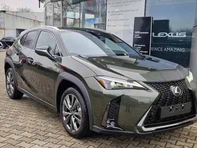 Ny Lexus UX 300h Sport Design Packet 199 HK (146 kW) 2026 Grøn SUV
