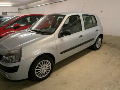 Brugt Renault Clio II 58 HK (42 kW) 2004 Sølv Hatchback