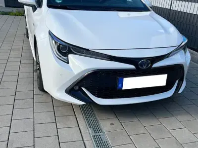 Gebraucht Toyota Corolla Team 184 PS (135 kW) 2021 Weiß Limousine