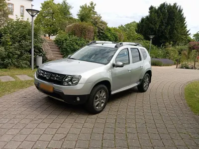 Gebraucht Dacia Duster 109 PS (80 kW) 2016 Silber SUV