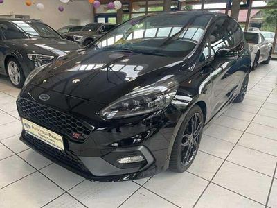 Obsidianschwarz (metallic) Gebraucht 2020 Ford Fiesta ST Kleinwagen | 17.500 € (Fairer Preis)