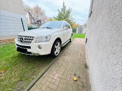 Gebraucht Mercedes 350 231 PS (169 kW) 2010 Schwarz SUV