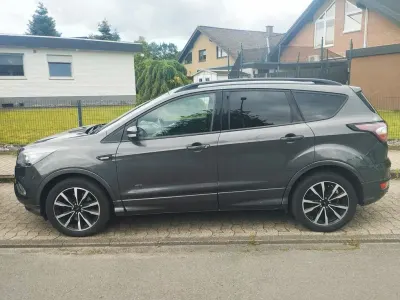 Gebraucht Ford Kuga ST-Line 182 PS (133 kW) 2017 Grau SUV
