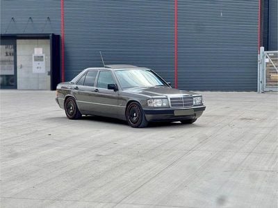 Gebraucht Mercedes 190 118 PS (86 kW) 1988 Beige Limousine