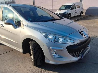 Silber Gebraucht 2008 Peugeot 308 Limousine | 5.400 € (Teuer)