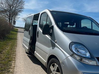 Usata Renault Trafic 134 CV (98 kW) 2006 Argento Monovolume