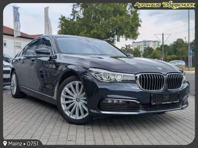Gebraucht BMW 725 231 PS (169 kW) 2019 Imperialblau brillanteffekt me Limousine
