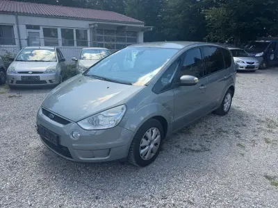 Gebraucht Ford S-MAX Titanium 140 PS (102 kW) 2009 Grau Van / Kleinbus