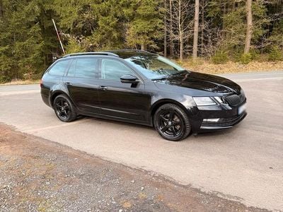 Second-hand Skoda Octavia Ambition 150 CP (110 kW) 2019 Negru Break