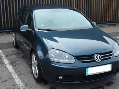 Gebraucht VW Golf V 105 PS (77 kW) 2006 Blau Kleinwagen