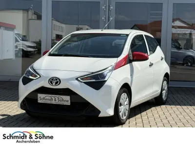 Gebraucht Toyota Aygo 72 PS (52 kW) 2019 Weiß Kleinwagen