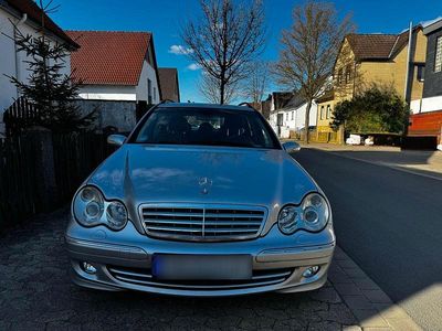 Gebraucht Mercedes 320 Sport Edition 224 PS (164 kW) 2005 Silber Kombi