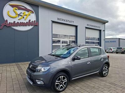 Second-hand Dacia Sandero Celebration 90 CP (66 kW) 2018 Gri Hatchback