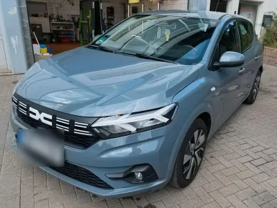 Gebraucht Dacia Sandero Expression 101 PS (74 kW) 2024 Grau Limousine