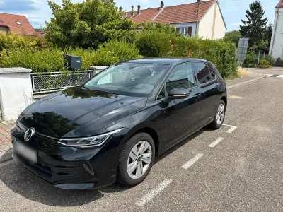 Gebraucht VW Golf VIII Life 116 PS (85 kW) 2024 Schwarz Limousine