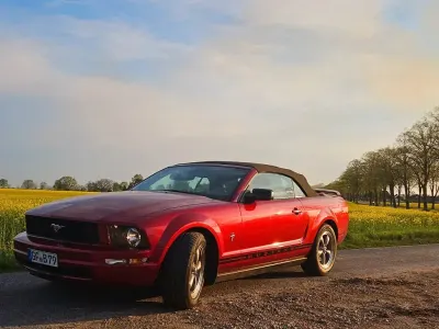Gebraucht Ford Mustang 205 PS (150 kW) 2005 Rot Cabrio