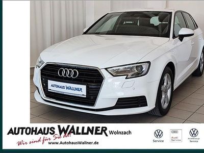 Gebraucht Audi A3 Comfort 116 PS (85 kW) 2018 Weiß Limousine