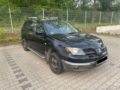 gebraucht Mitsubishi Outlander 4x4 2.0 Benzin