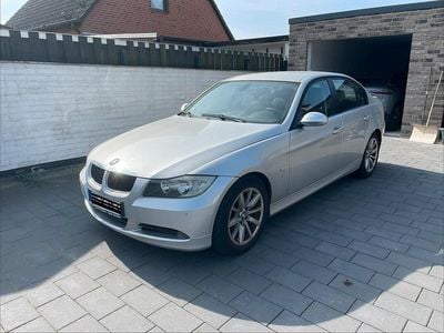 Gebraucht BMW 320 170 PS (125 kW) 2007 Silber Limousine