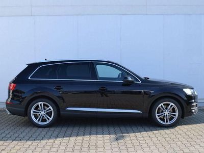Orcaschwarz metallic Gebraucht 2017 Audi Q7 Comfort SUV | 38.859 € (Etwas zu teuer)