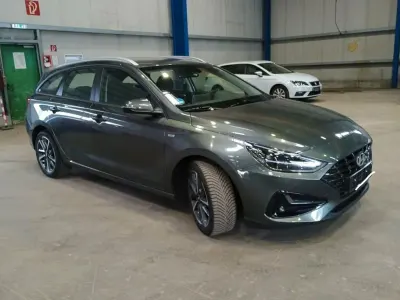 Gebraucht Hyundai i30 Trend 160 PS (117 kW) 2024 Grau Limousine