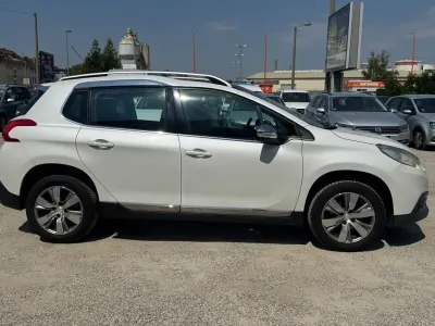 Gebraucht Peugeot 2008 Allure 82 PS (60 kW) 2014 Weiß SUV