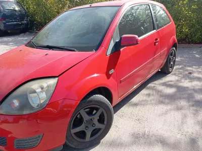 Gebraucht Ford Fiesta 75 PS (55 kW) 2008 Rot Kleinwagen