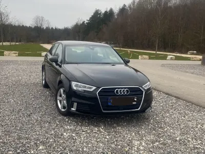 Gebraucht Audi A3 Comfort 115 PS (84 kW) 2019 Schwarz Limousine