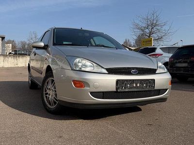 Usata Ford Focus 85 CV (62 kW) 2001 Argento Utilitaria