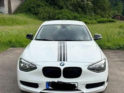 Gebraucht BMW 114 Sport Line 102 PS (75 kW) 2013 Weiß Kleinwagen