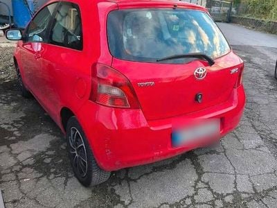 Usata Toyota Yaris 87 CV (63 kW) 2006 Rosso Utilitaria