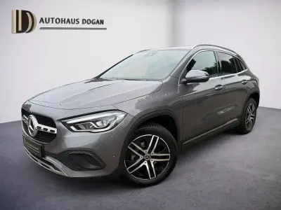 Gebraucht Mercedes GLA180 136 PS (100 kW) 2022 Grau SUV