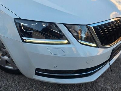 Weiß Gebraucht 2017 Skoda Octavia Style Kombi | 15.499 € (Etwas zu teuer)