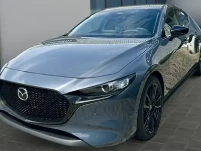 Neu Mazda 3 Homura-Line 140 PS (102 kW) 2026 Grau Limousine