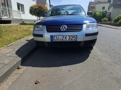 Käytetty VW Passat 115 HP (84 kW) 2001 Sininen Farmari