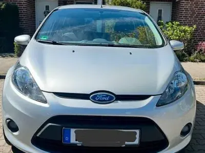 Usata Ford Fiesta 82 CV (60 kW) 2009 Grigio Berlina