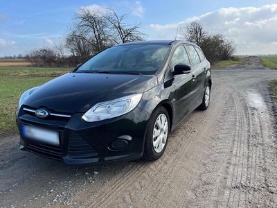 Gebraucht Ford Focus 95 PS (69 kW) 2013 Schwarz Kombi