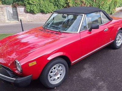 Usata Fiat 124 Spider 105 CV (77 kW) 1981 Rosso Cabrio