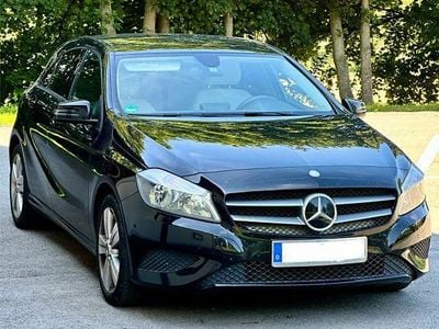 Gebraucht Mercedes A180 109 PS (80 kW) 2014 Schwarz Limousine