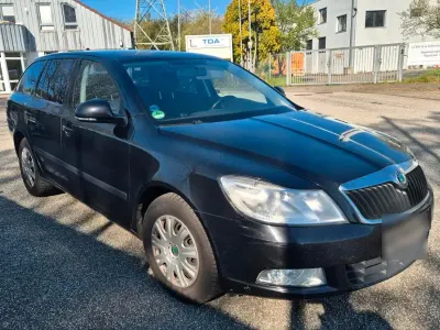 Usata Skoda Octavia 140 CV (102 kW) 2012 Nero Station wagon